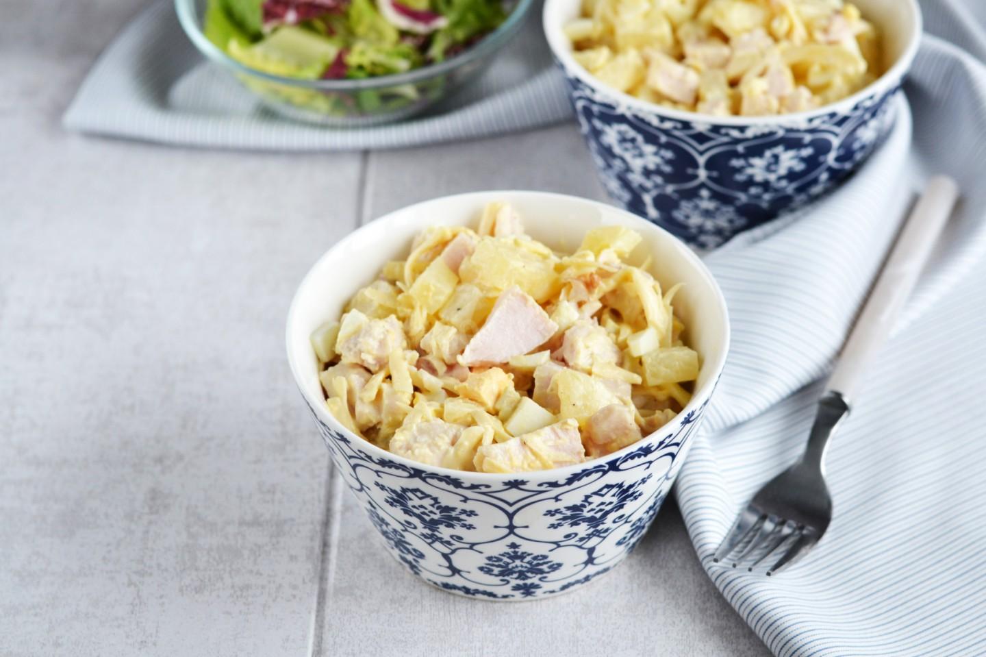 Шаг 9 приготовления Салат с копченой курицей яйцом сыром