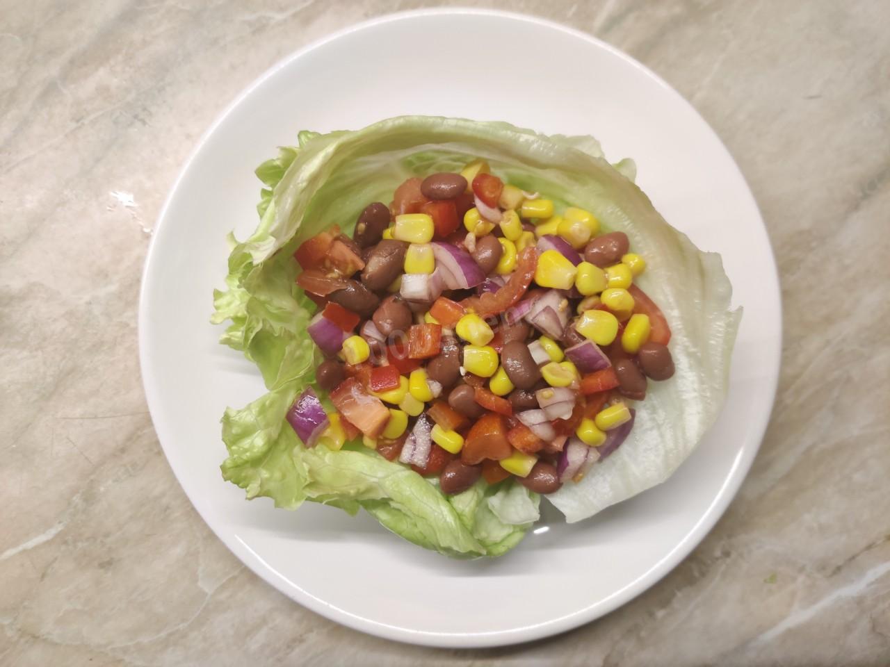 Шаг 11 приготовления Салат Мексиканский с курицей фасолью и болгарским перцем