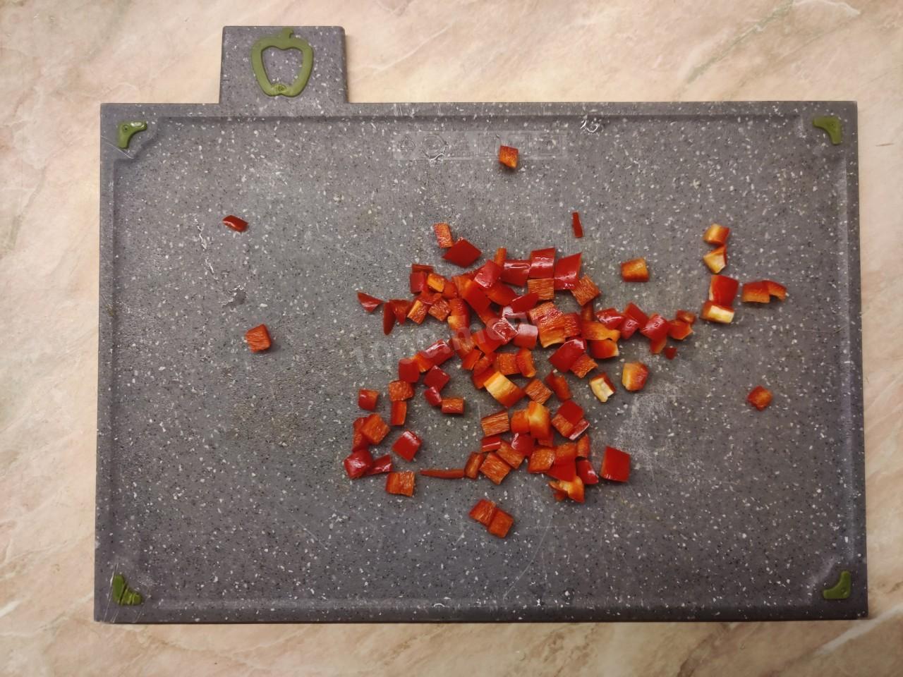 Шаг 2 приготовления Салат Мексиканский с курицей фасолью и болгарским перцем