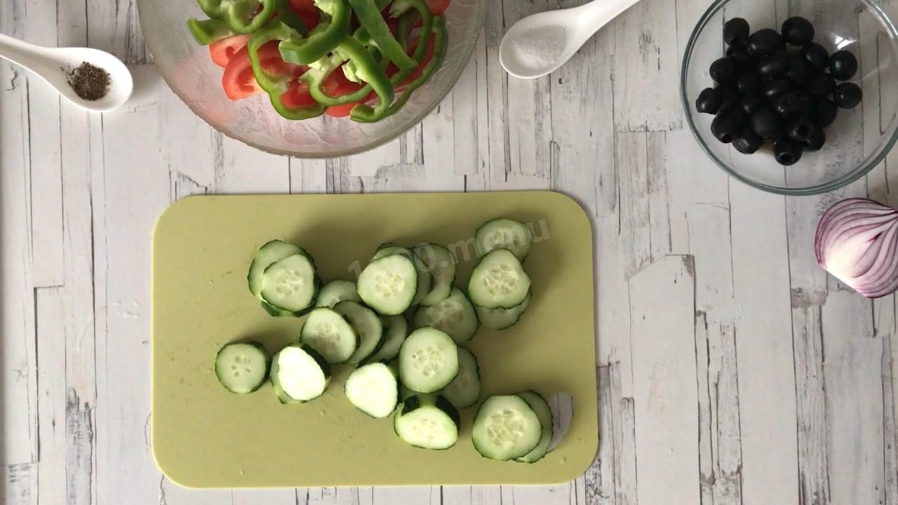 Шаг 4 приготовления Салат греческий с брынзой классический