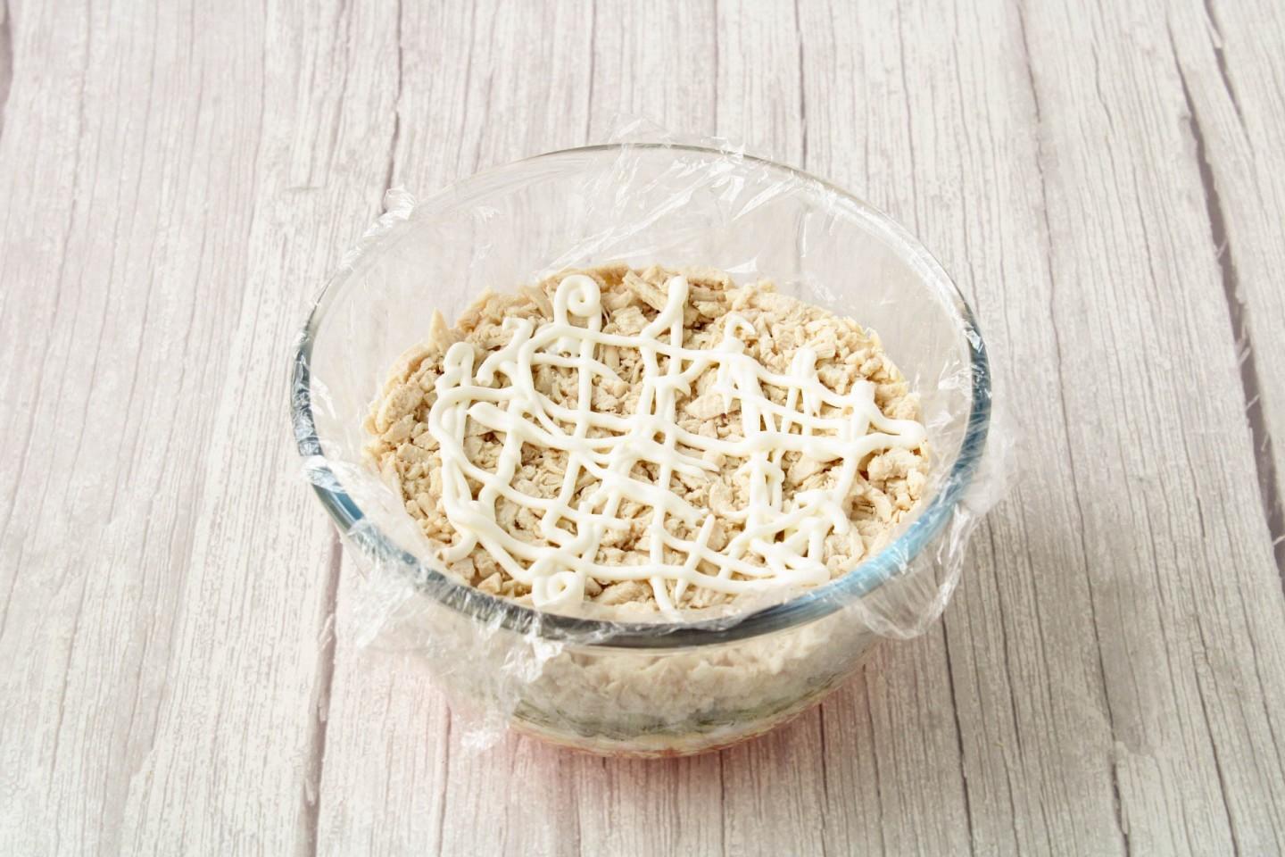 Шаг 10 приготовления Салат курица морковь яйца