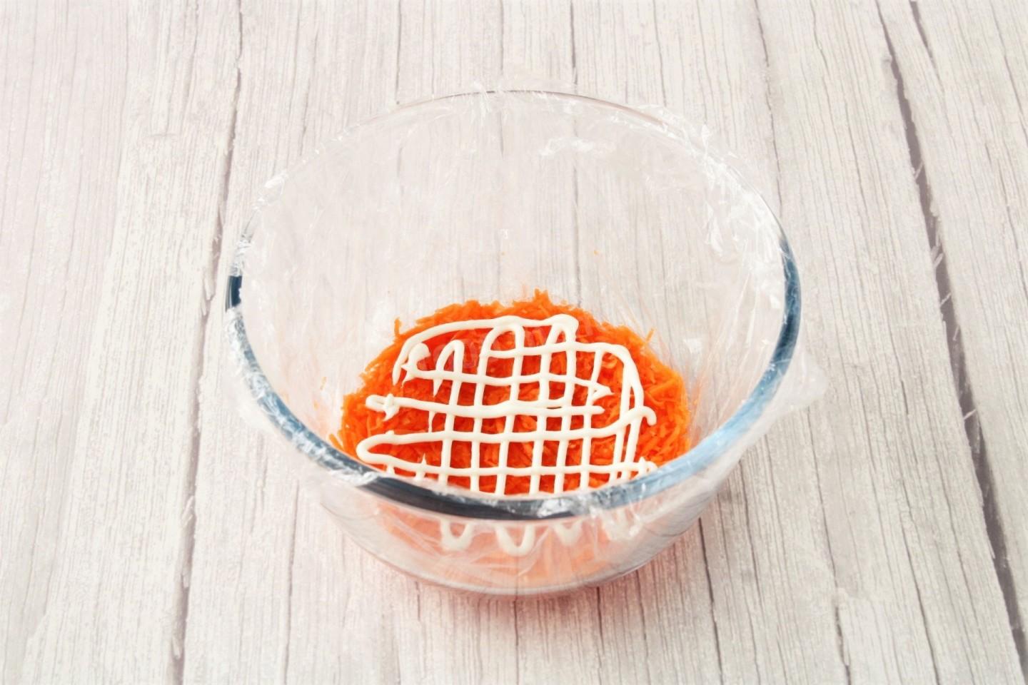 Шаг 7 приготовления Салат курица морковь яйца