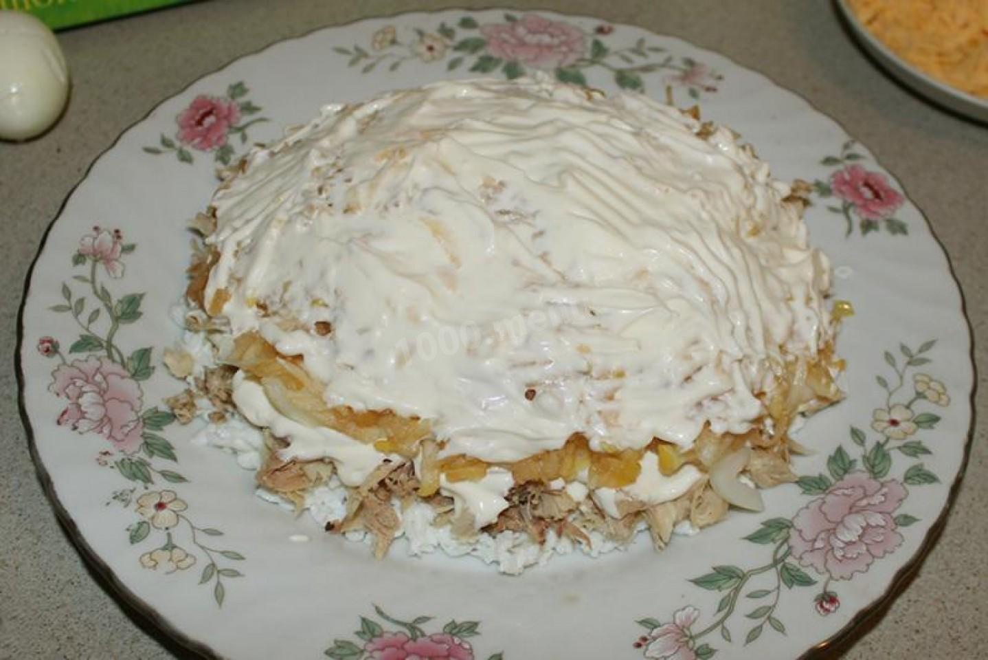 Шаг 14 приготовления Салат Черепаха с курицей грецкими орехами и яблоками