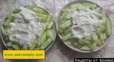 Шаг 5 приготовления Луковый салат с яйцом