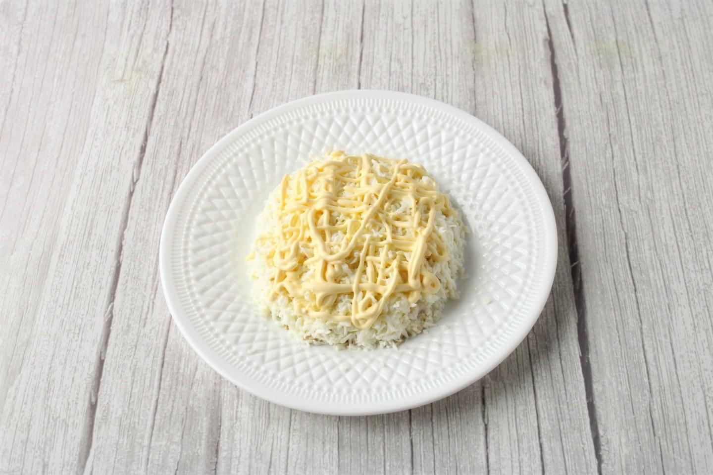 Шаг 7 приготовления Салат Черепашка с яблоком и грецкими орехами