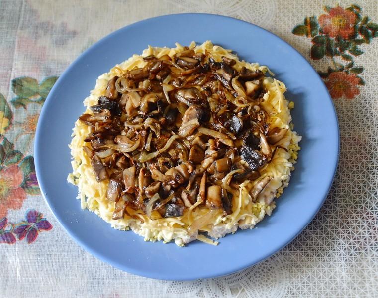 Шаг 9 приготовления Салат Фантазия с курицей