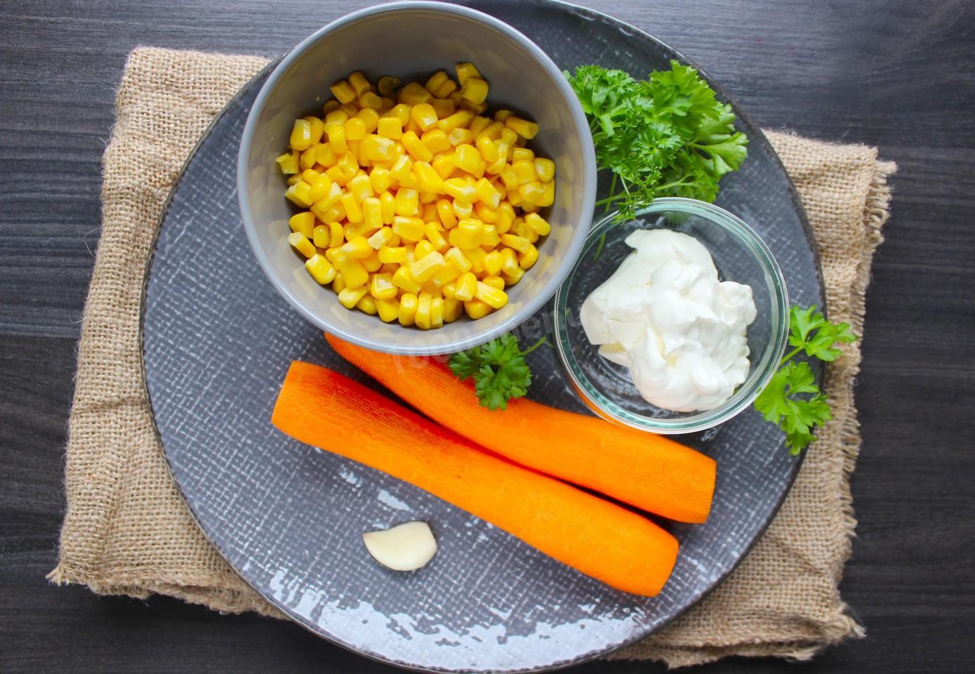 Шаг 2 приготовления Салат морковь кукуруза яйцо