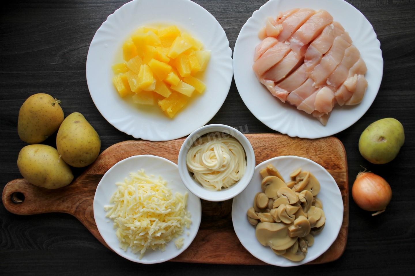 Шаг 1 приготовления Салат Викинг с ананасом и курицей