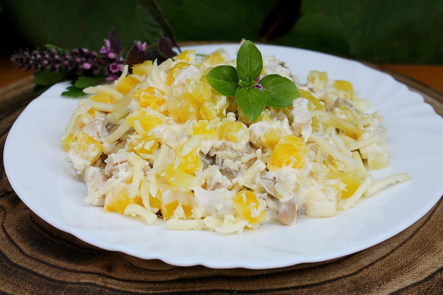 Шаг 15 приготовления Салат Викинг с ананасом и курицей