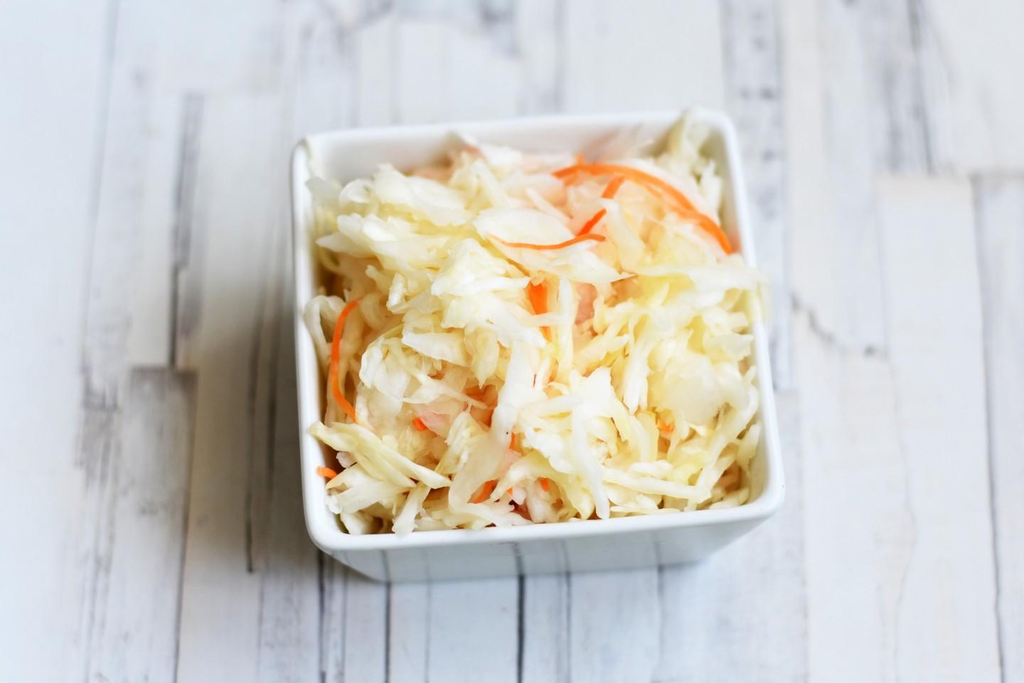 Шаг 8 приготовления Винегрет с фасолью и квашеной капустой классический