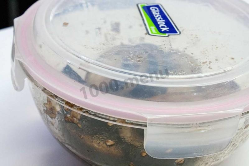 Шаг 5 приготовления Закуска из запеченного баклажана помидора и Моцареллы