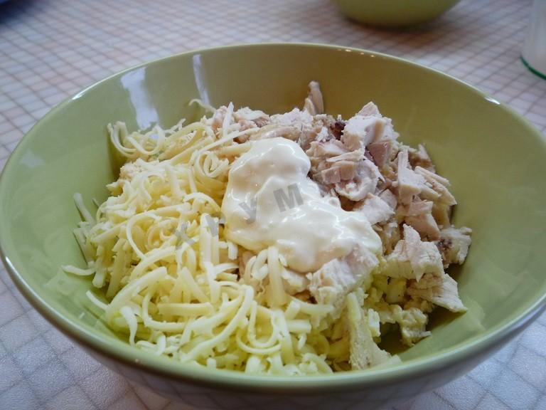 Шаг 5 приготовления Сырные шарики с курицей