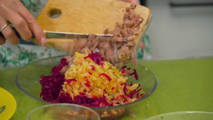 Шаг 7 приготовления Три уникальных закуски с селедкой на праздник