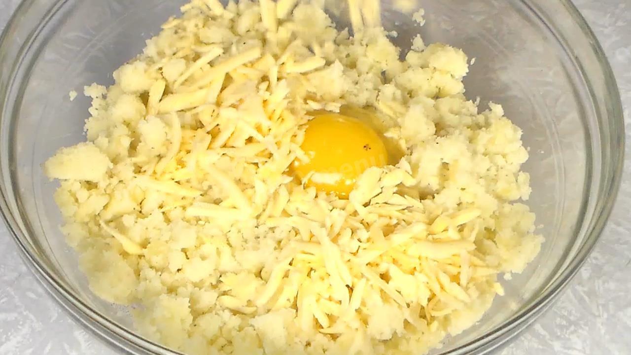 Шаг 9 приготовления Картофельные тарталетки с грибами салат