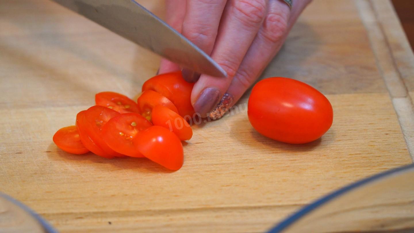 Шаг 2 приготовления Закусочные рулеты с мясом курицы и рыбой