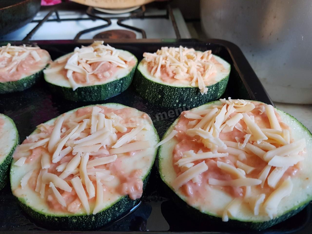 Шаг 2 приготовления Кабачки под шубой