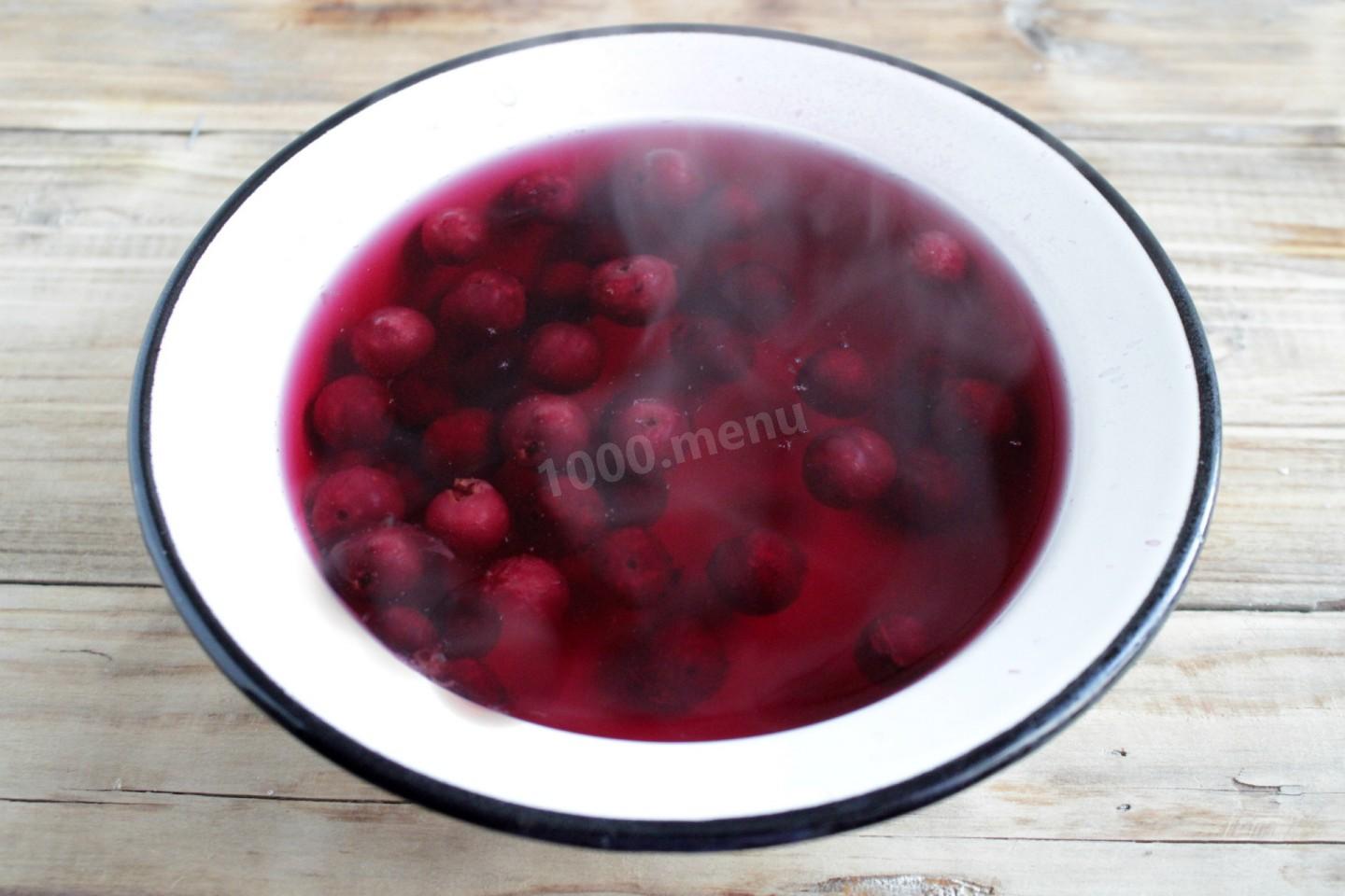 Шаг 6 приготовления Компот из вишни с косточками