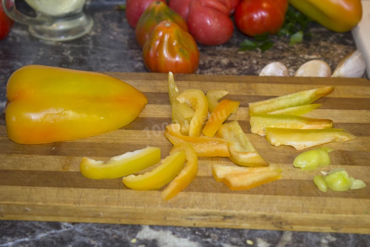 Шаг 5 приготовления Баклажаны с перцами и томатами