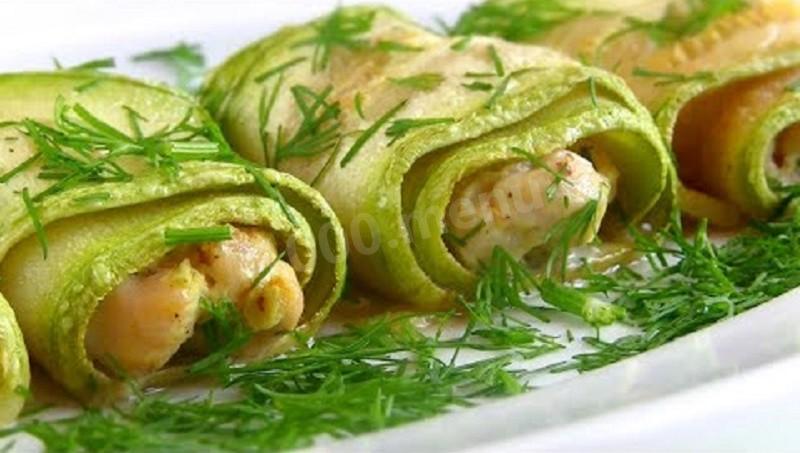 Обложка рецепта Рулетики из кабачков с курицей