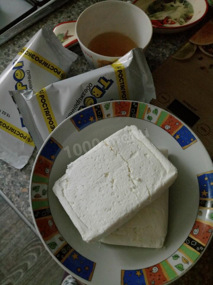 Шаг 1 приготовления Рулет из лаваша с творогом изюмом и медом