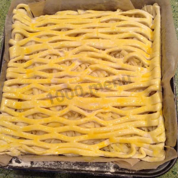 Шаг 16 приготовления Пирог жульен с грибами и курицей в слоеном тесте