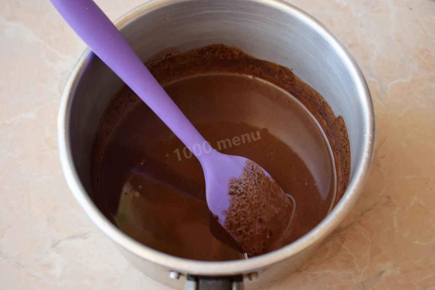 Шаг 3 приготовления Шоколадный молочный коктейль в блендере