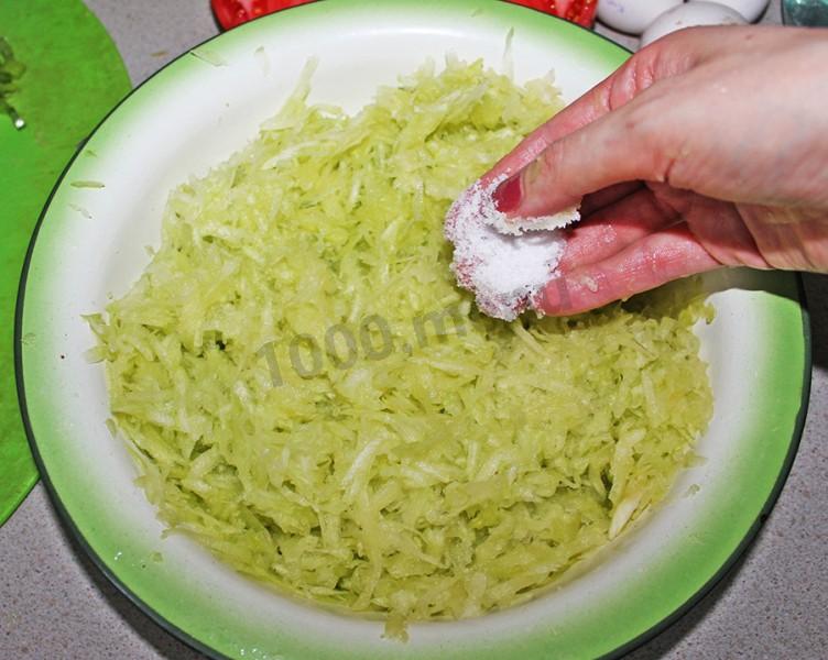 Шаг 4 приготовления Яичница с кабачками