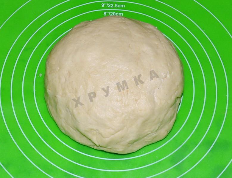 Шаг 4 приготовления Тарталетки с начинкой из крабовых палочек