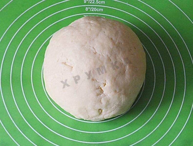 Шаг 7 приготовления Творожные тарталетки с грибами и сыром