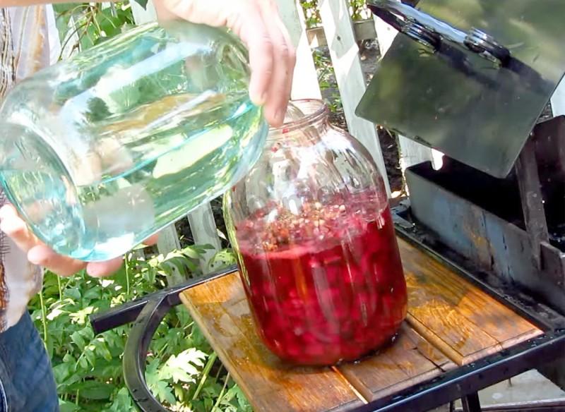 Шаг 4 приготовления Настойка из вишни на спирту Домашняя