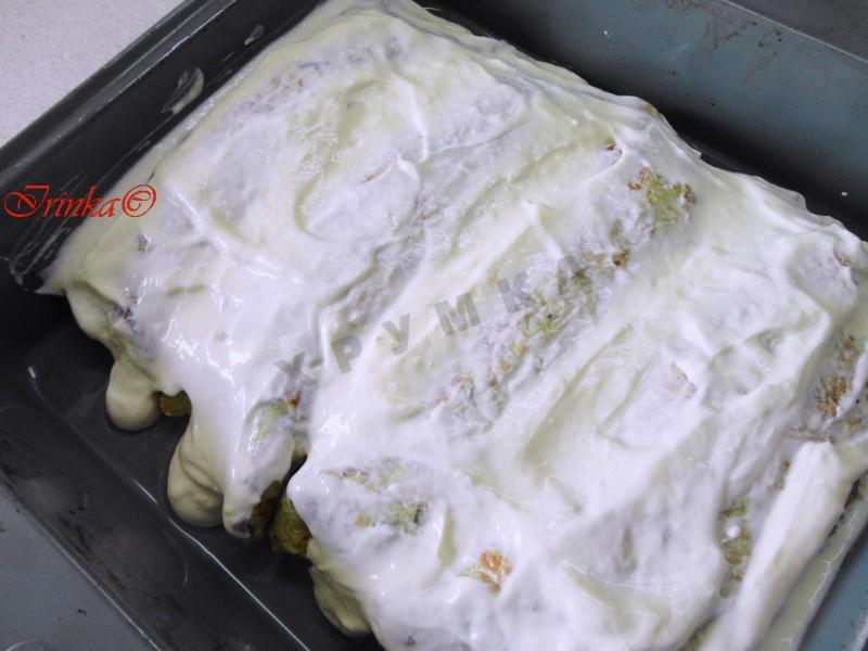Шаг 11 приготовления Рулетики из кабачков с куриным филе и овощами в духовке