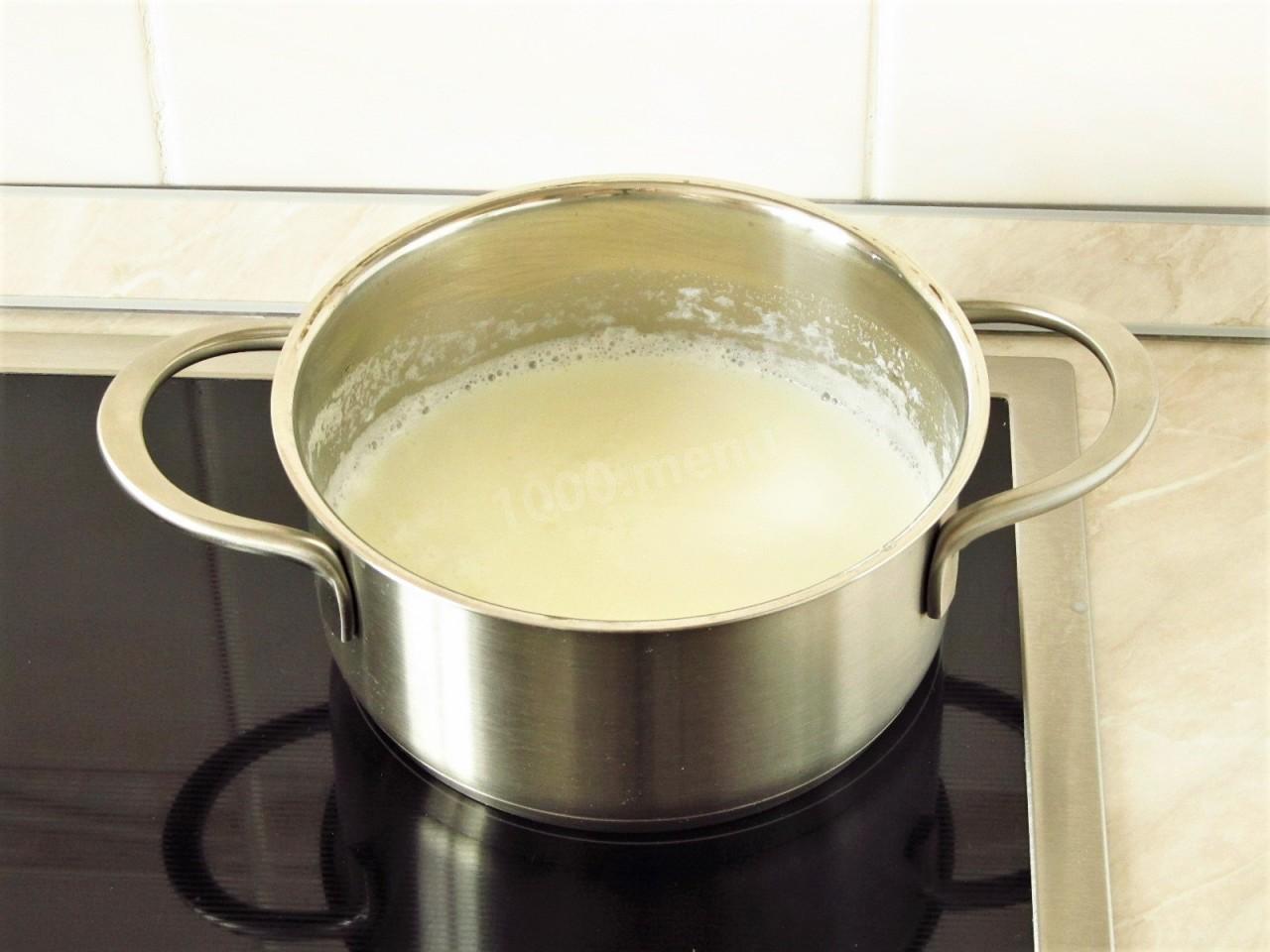 Шаг 3 приготовления Густой молочный кисель из картофельного крахмала
