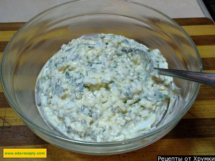 Шаг 7 приготовления Рулетики ветчинные с сыром и чесноком