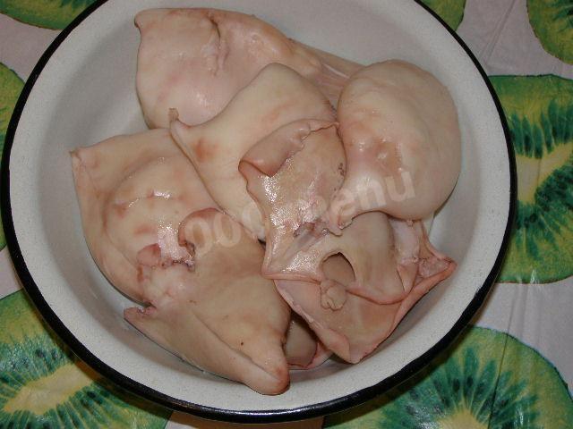 Шаг 2 приготовления Кальмары фаршированные овощами, сыром и шампиньонами