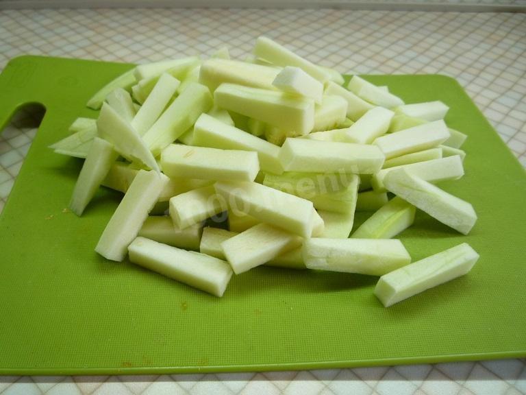 Шаг 2 приготовления Кабачковые пальчике в кунжуте