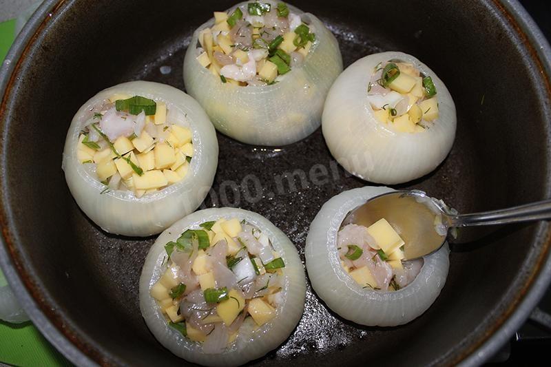 Шаг 21 приготовления Лук фаршированный картошкой и курицей