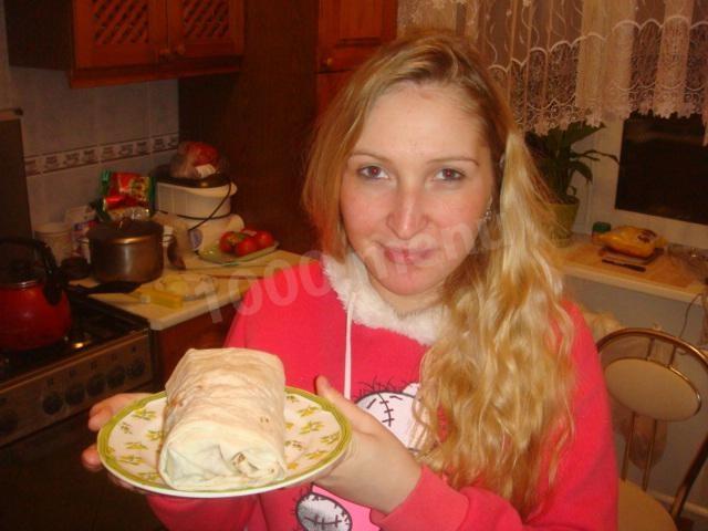 Шаг 15 приготовления Шаурма с курицей в лаваше на сковороде
