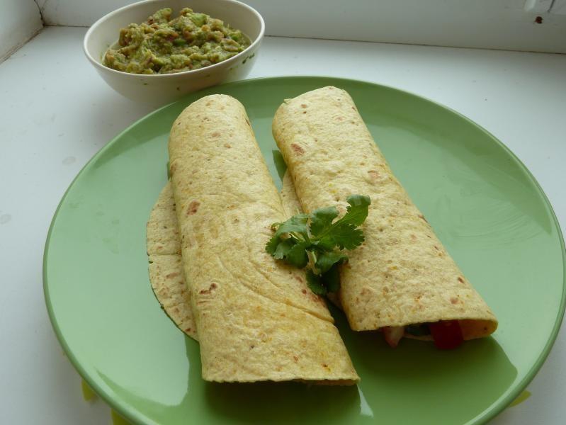 Шаг 10 приготовления Фахитас с запеченной курицей сметаной и овощами