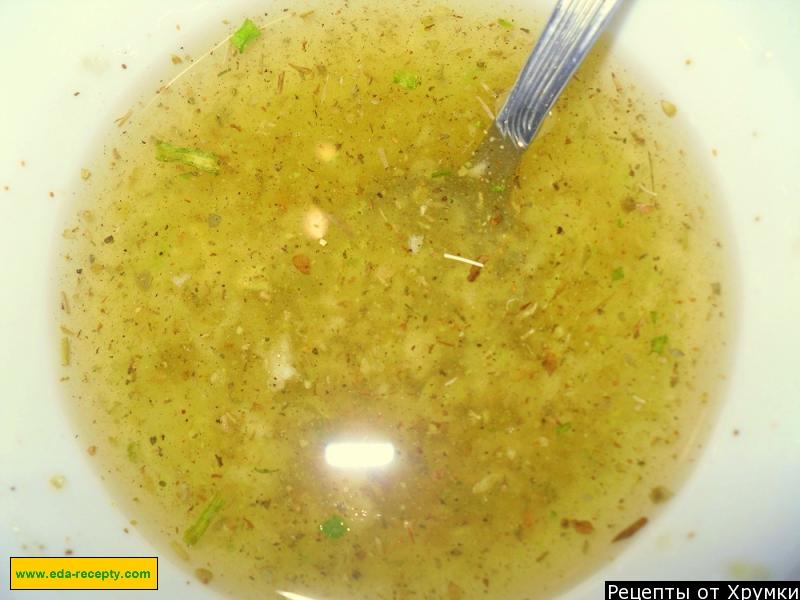Шаг 4 приготовления Сухарики на подсолнечном масле с чесноком и травами