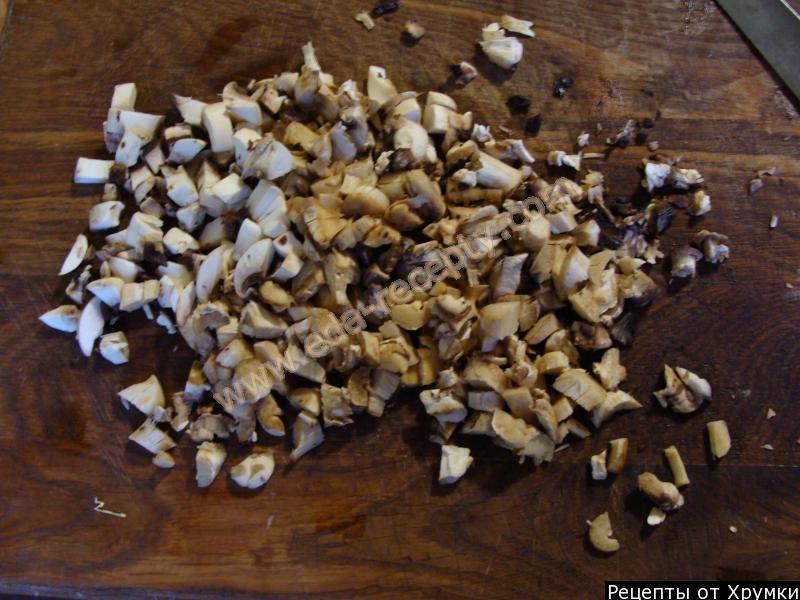 Шаг 3 приготовления Фаршированные шампиньоны в духовке с сыром