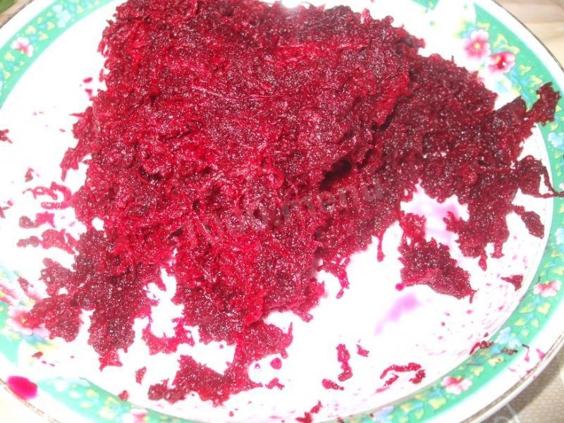 Шаг 5 приготовления Морковно свекольный сок