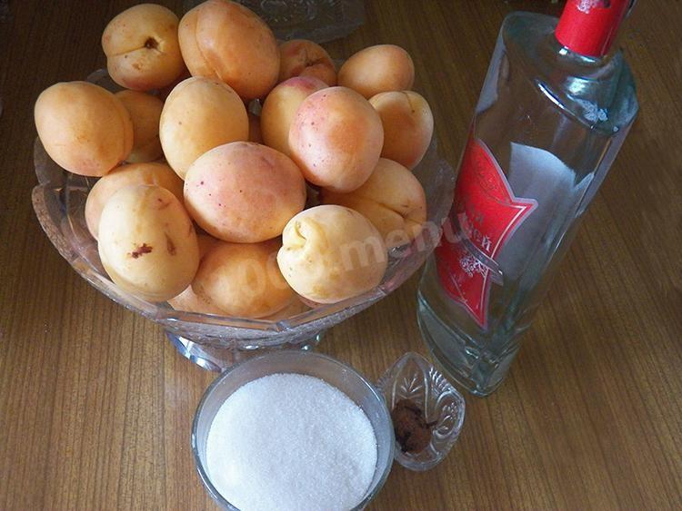 Шаг 1 приготовления Абрикосовая настойка