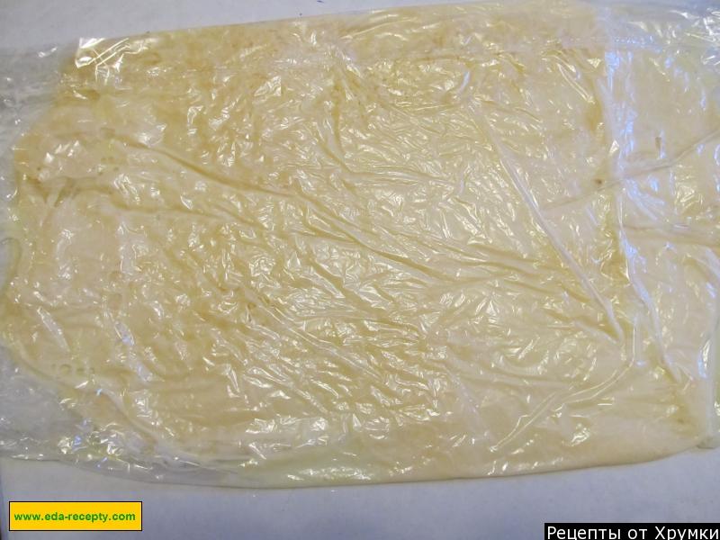 Шаг 3 приготовления Рулет с грибами и сыром, курицей