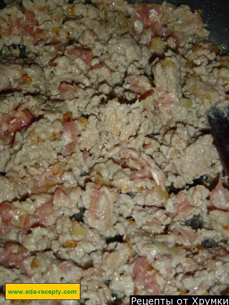 Шаг 3 приготовления Мясной пирог из тонкого лаваша с фаршем и помидорами