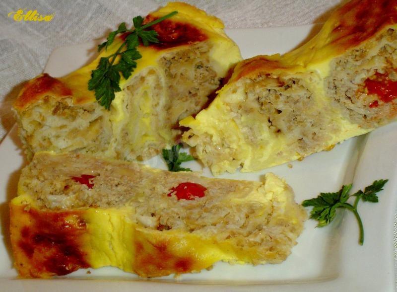Обложка рецепта Мясной пирог из тонкого лаваша с фаршем и помидорами
