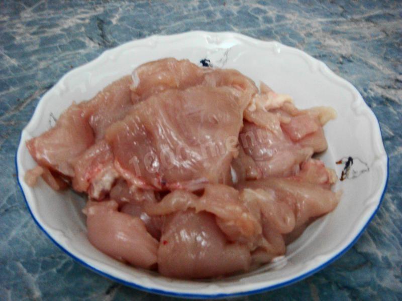 Шаг 1 приготовления Шарики куриные с виноградом