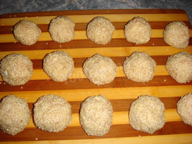 Шаг 15 приготовления Шарики куриные с виноградом
