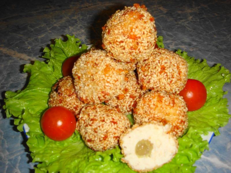 Обложка рецепта Шарики куриные с виноградом