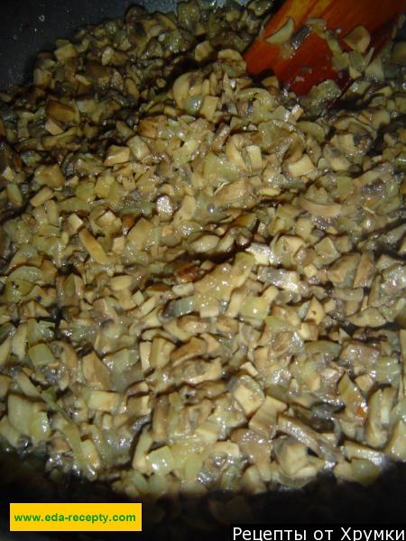Шаг 2 приготовления Паштет из грибов с сыром и сливочным маслом
