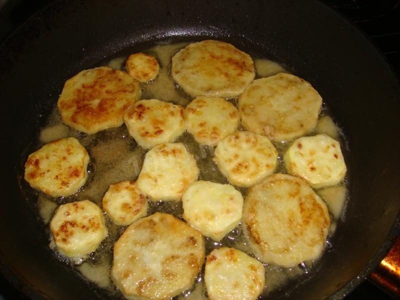 Шаг 4 приготовления Вкусные баклажаны и кабачки запеченные с майонезом в духовке